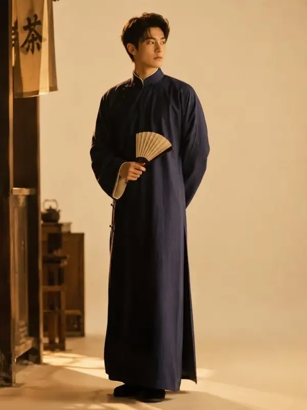 黄豆短剧《大褂青春》封面 · 新声代